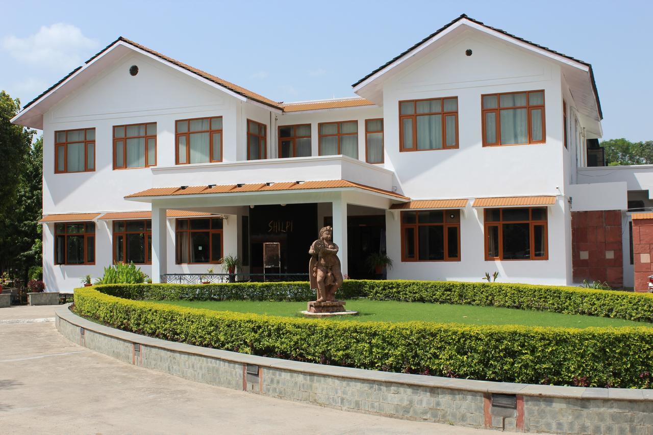 Amantra Shilpi Resort&Spa Udaipur Exterior foto